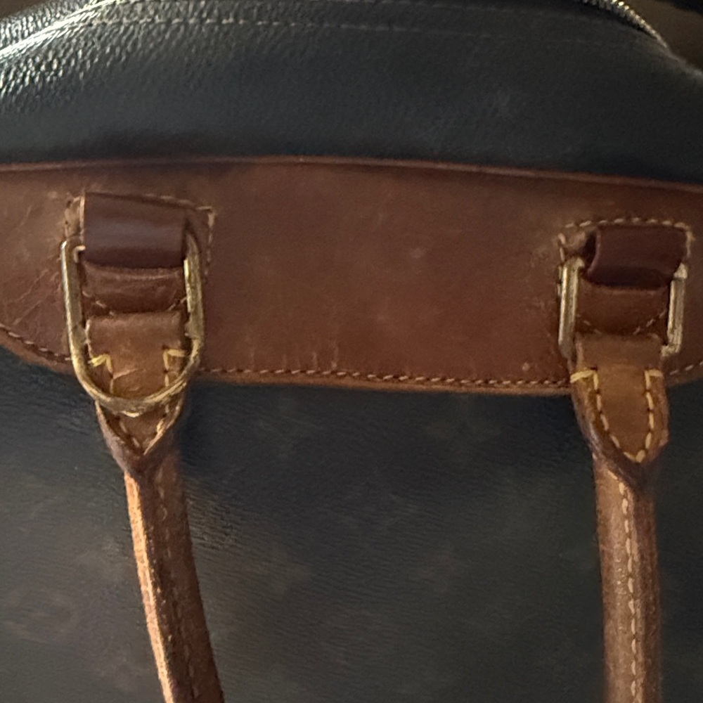 Have to sell ! Make me a reasonable offer ! 2000 Louis Vuitton bag - Picture 8 of 8